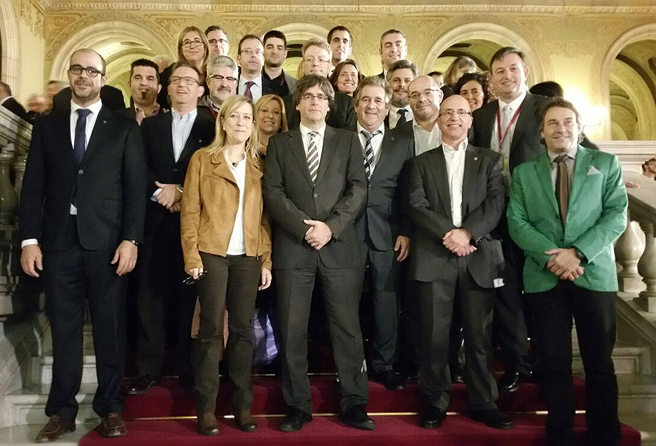 Alcaldes i alcadesses de l'AMI, amb el 130è president de la Generalitat